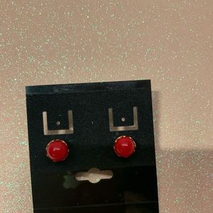 Bright red bead stud earrings set